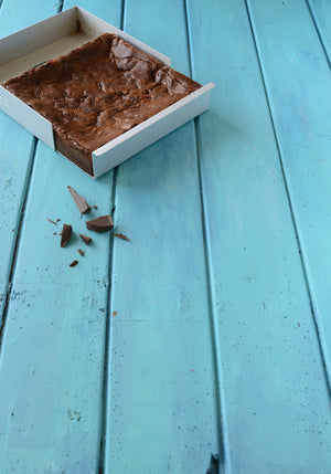 BROWNIE & TRAYBAKE TINS