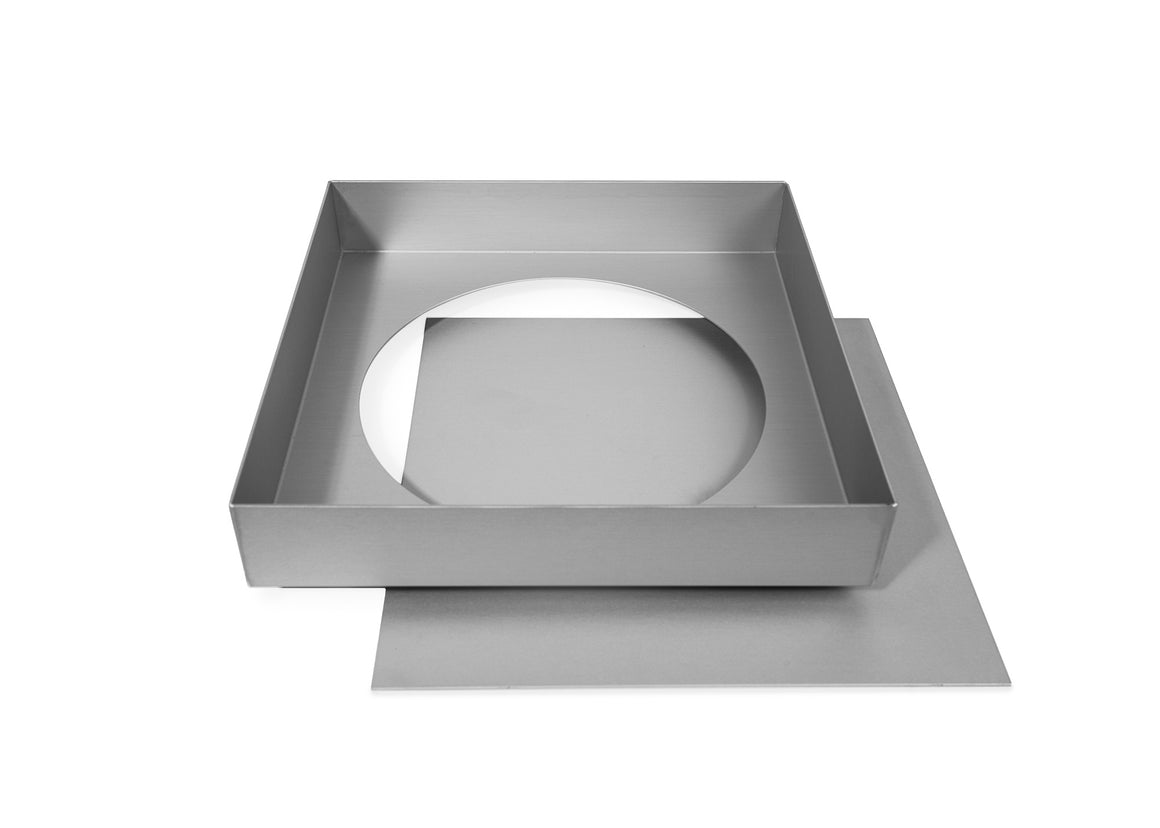 Silverwood bakeware  8x1 1/2inch Square Sandwich Tin with Loose Base